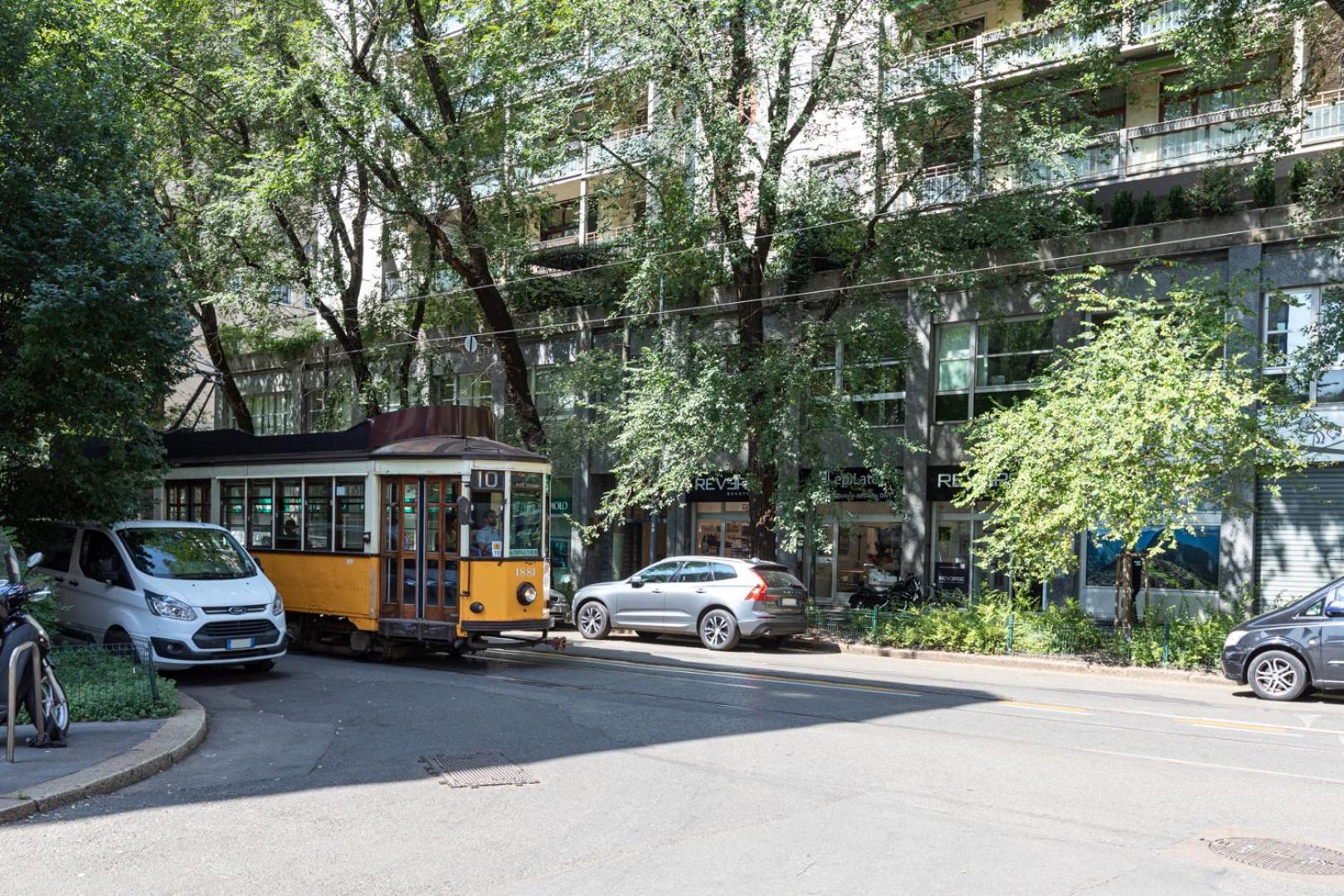 מילאנו Centrale Suite With Balcony - Top Collection מראה חיצוני תמונה